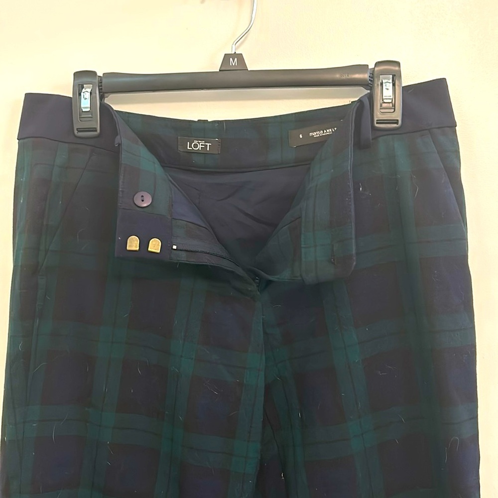 Loft size 8 tartan ankle pants with stretch